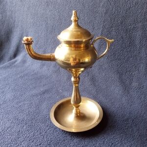 VINTAGE SOLID BRASS HANDHELD OIL LAMP with Handle, Unused Wick, Lid, Drip Plate